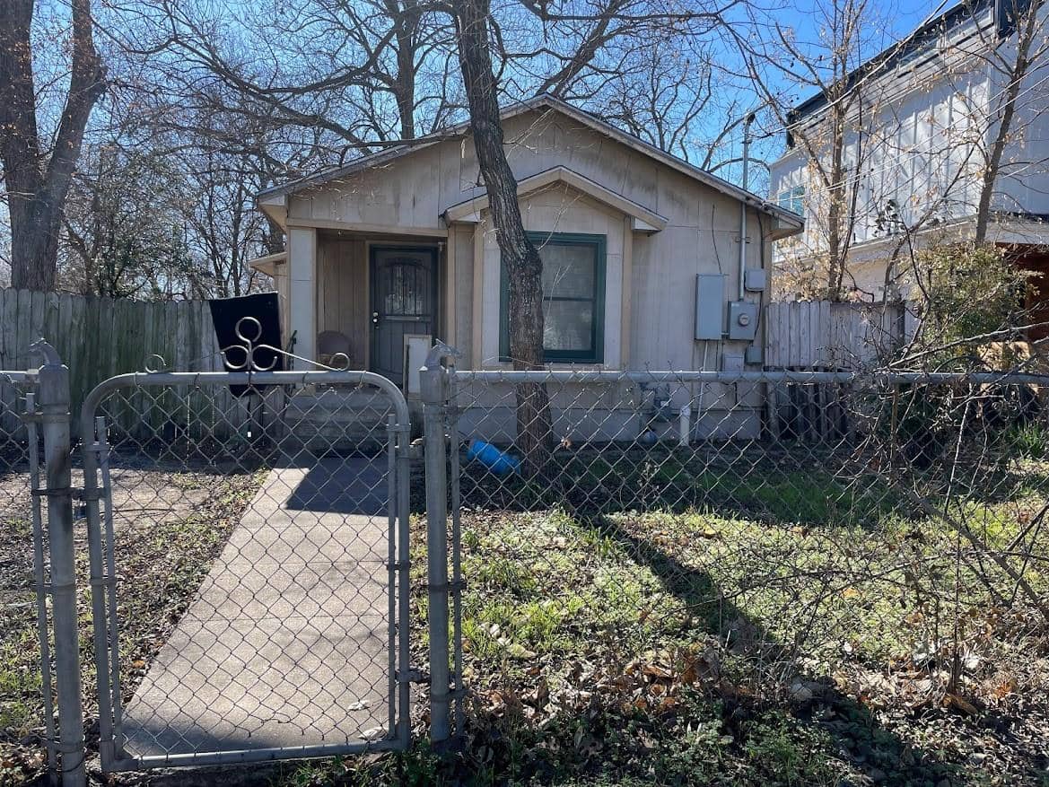 2817 Prado, Austin 78702
