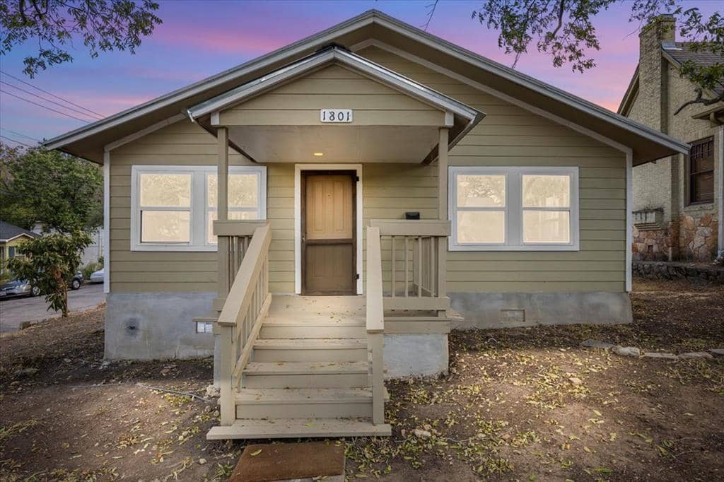 1801 Travis Heights, Austin 78704