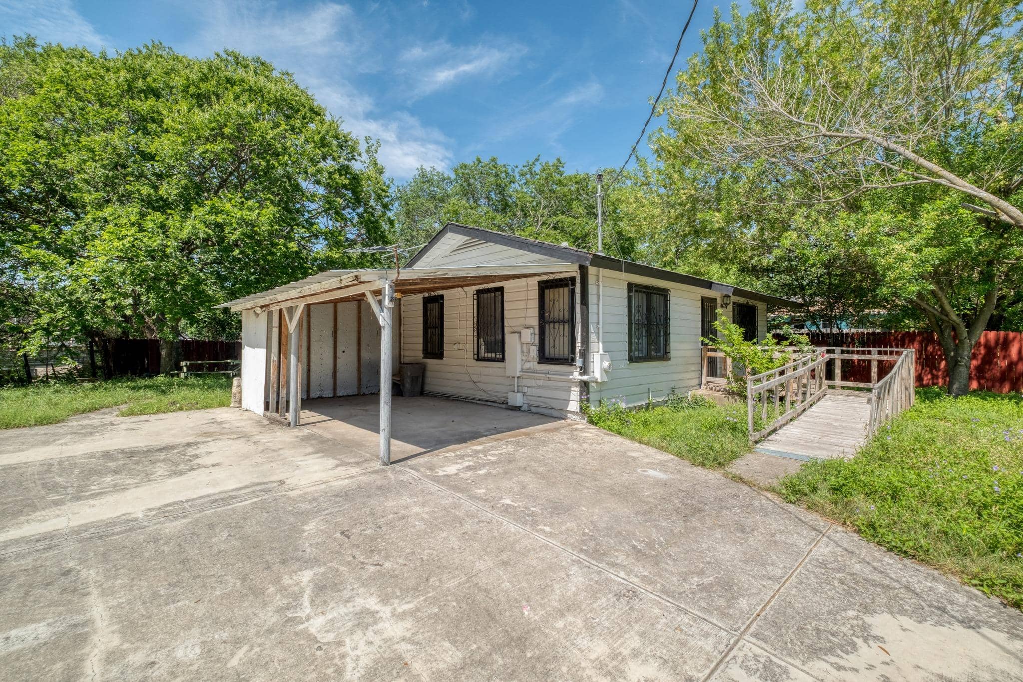 3509 Lyons, Austin 78702