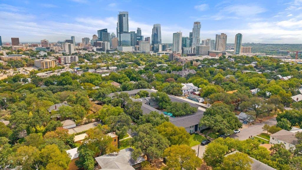 1210 Windsor #209, Austin 78703
