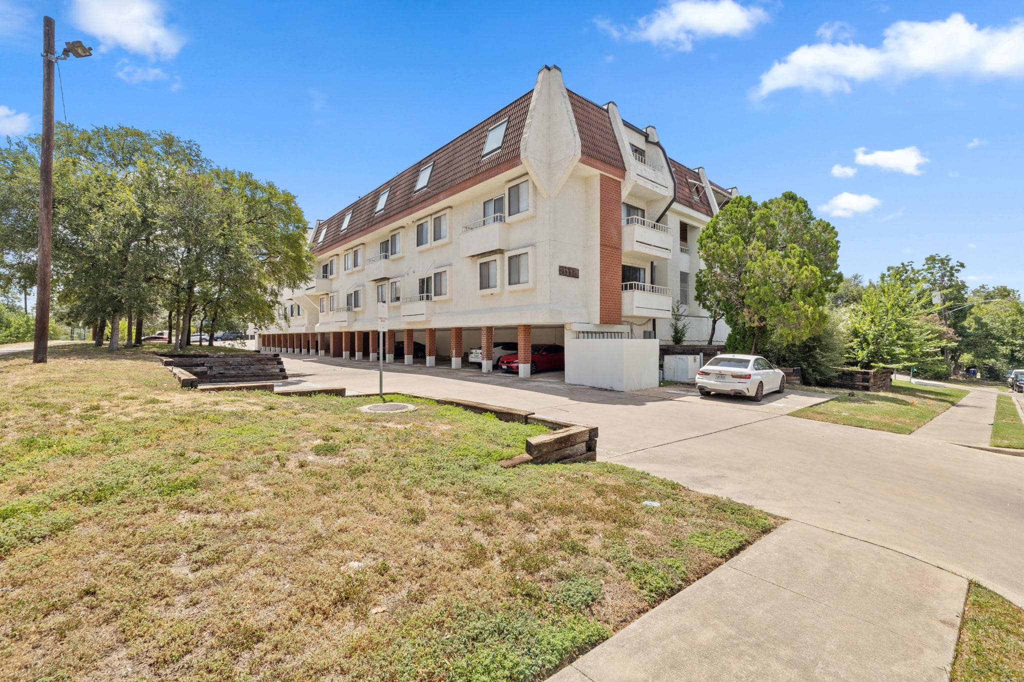 3115 Helms #212, Austin 78705
