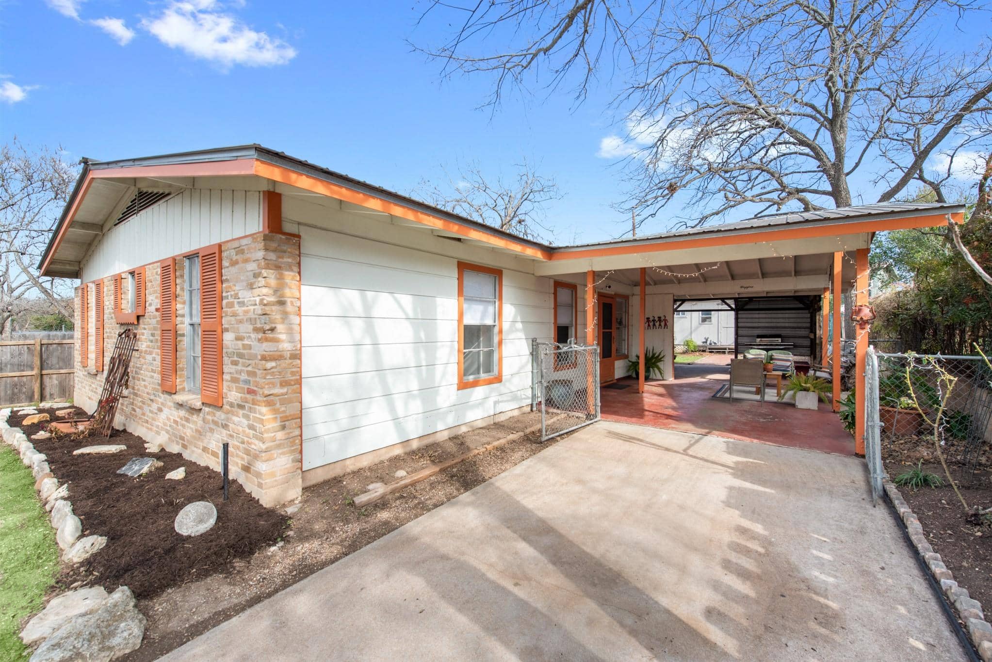 204 La Vista, Austin 78704