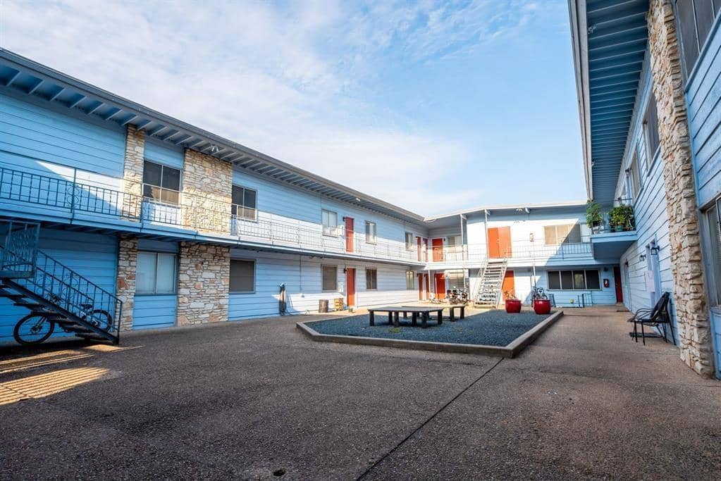 2408 Longview #111, Austin 78705
