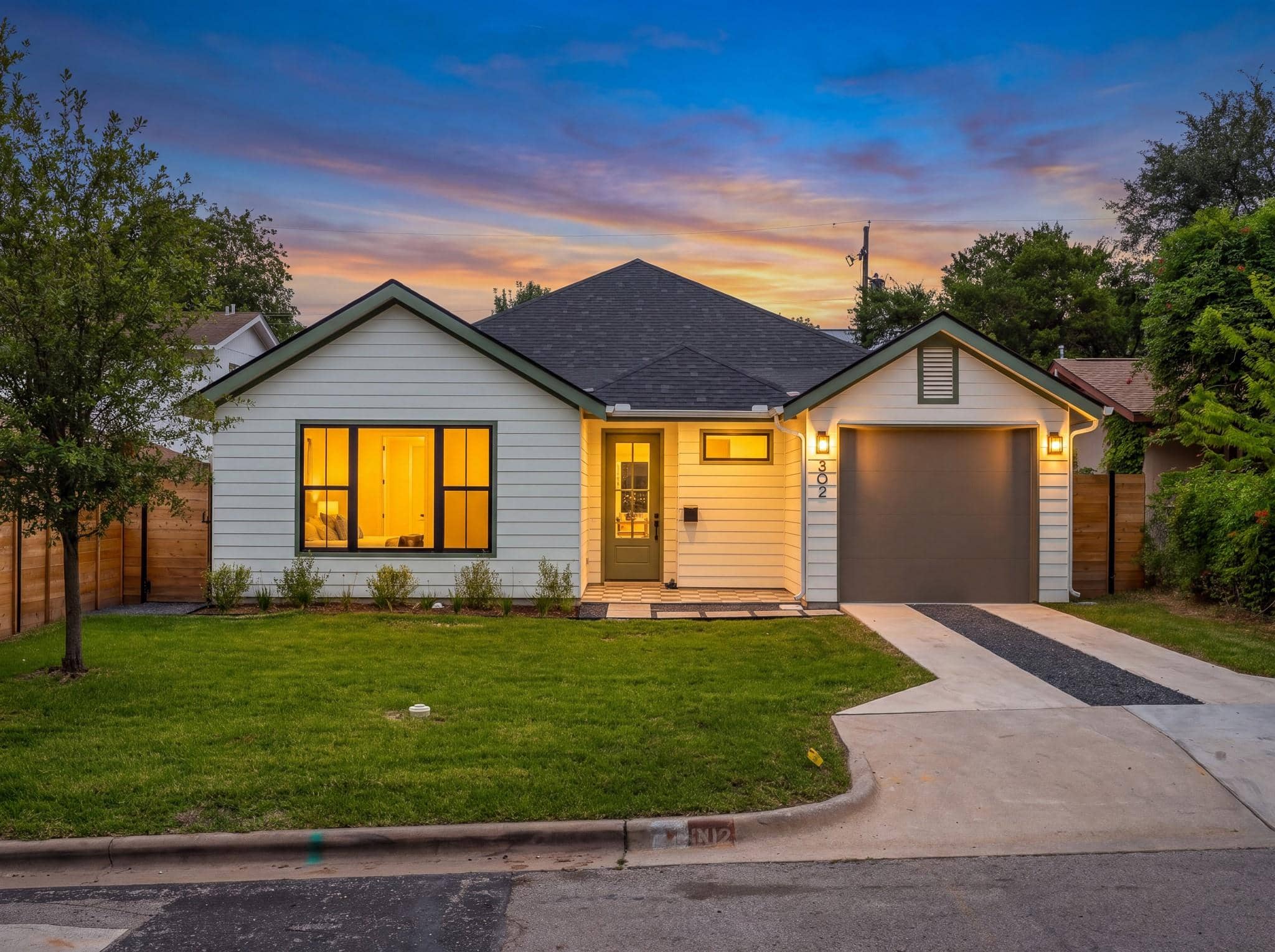 302 El Paso, Austin 78704