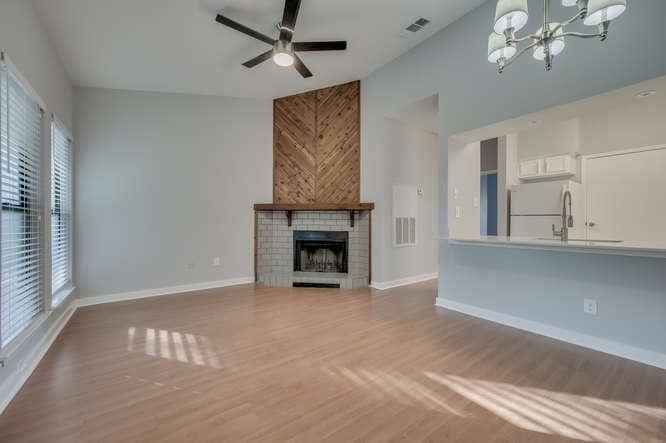 2901 San Jacinto #306, Austin 78705