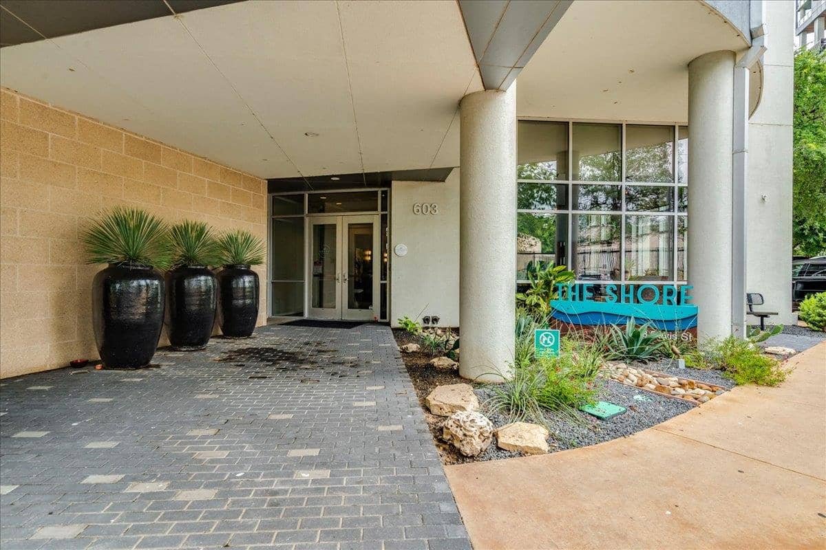603 Davis #1704, Austin 78701