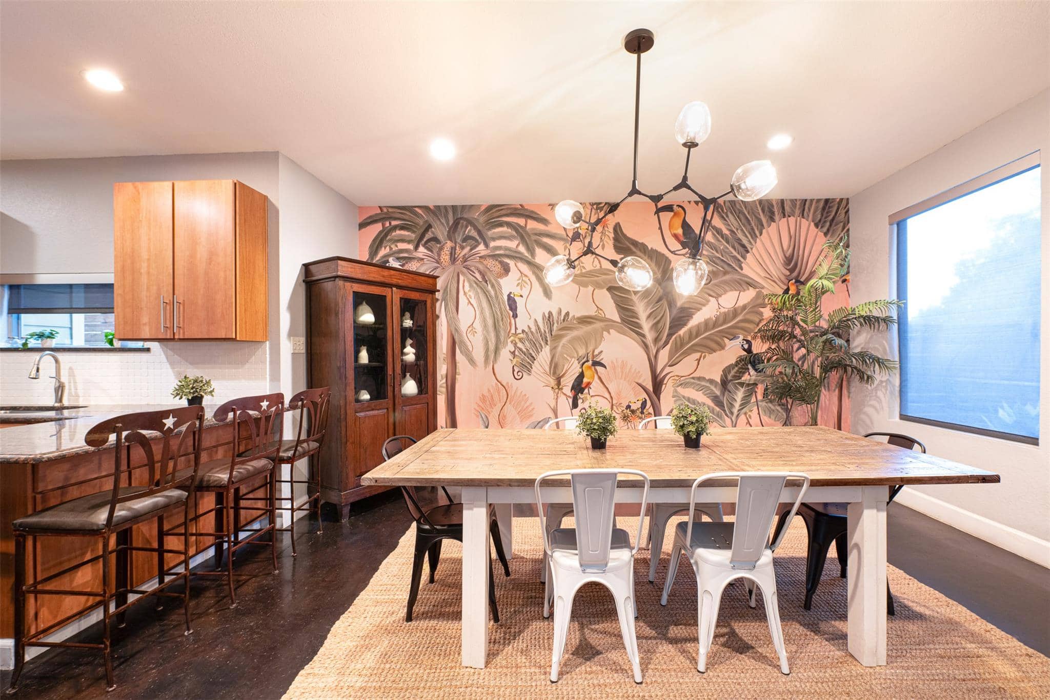 2302 9th, Austin 78702