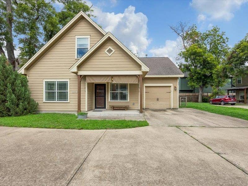 3211 Holton #3211B, Austin 78702