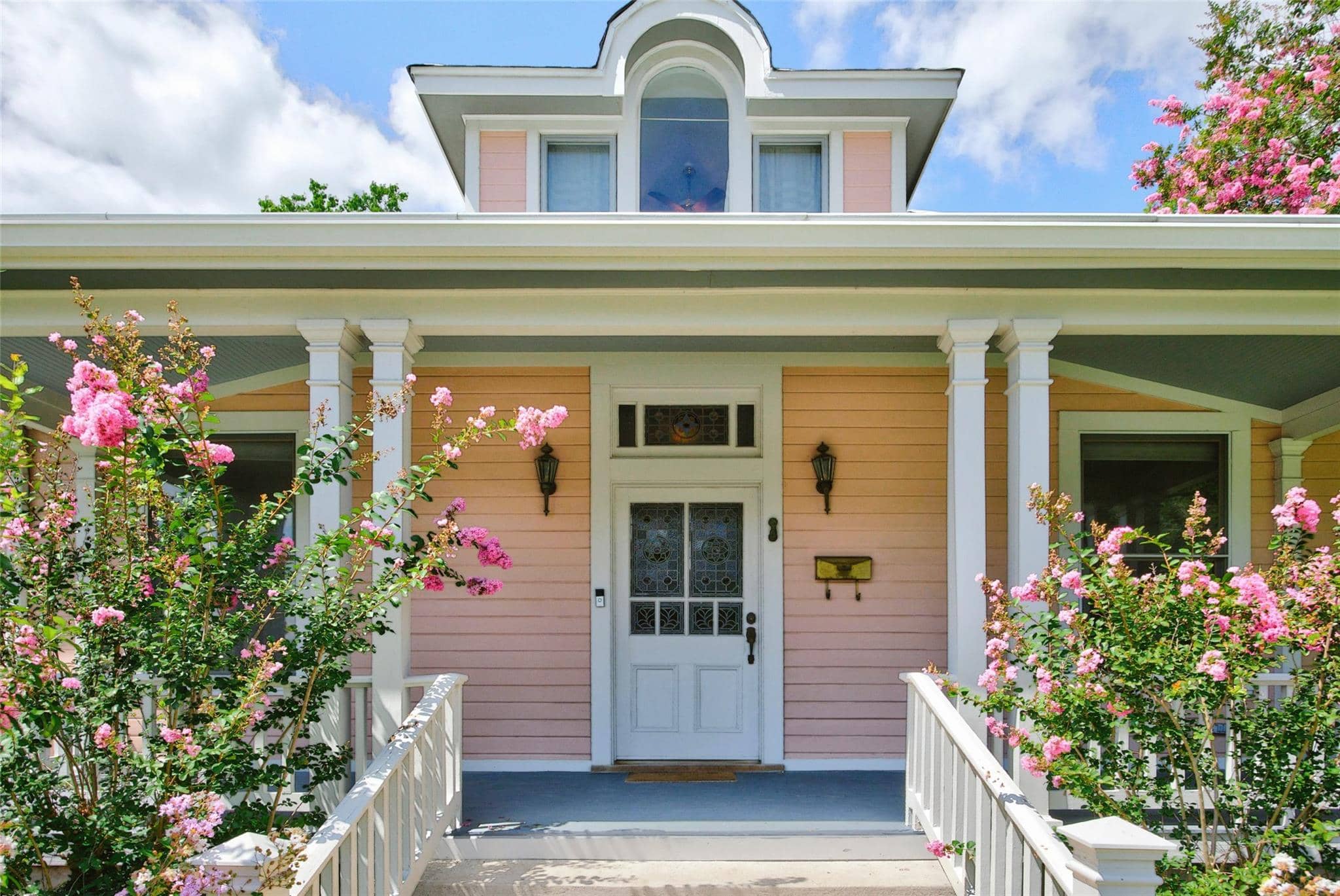 812 10th, Austin 78701