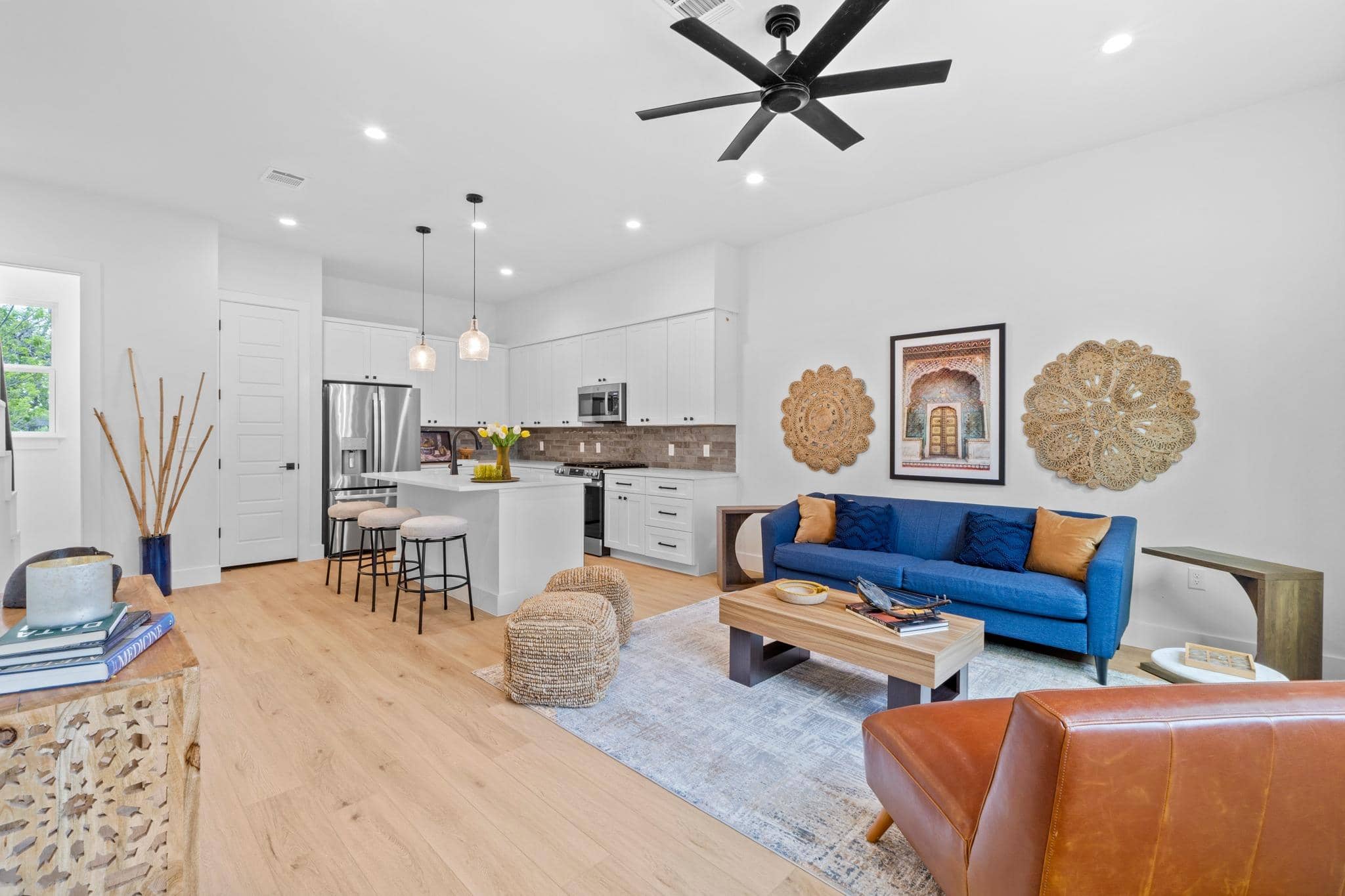 911 Calle Limon #2, Austin 78702