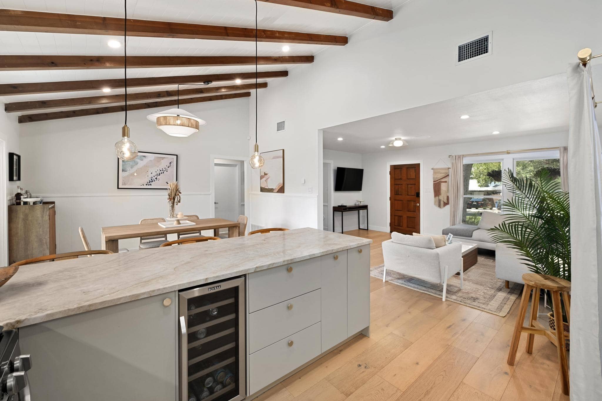 2503 East Side, Austin 78704