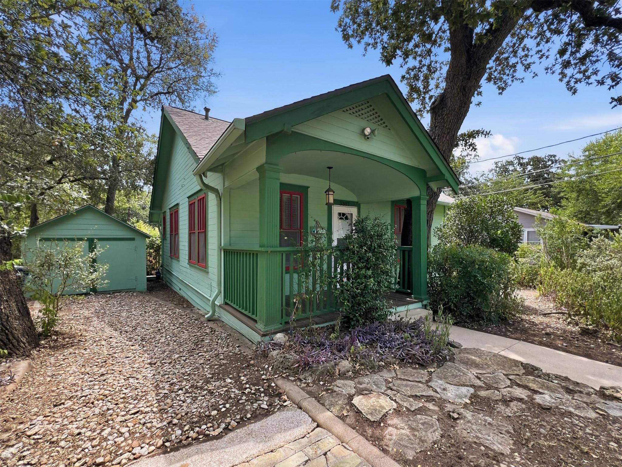 3307 Helms, Austin 78705