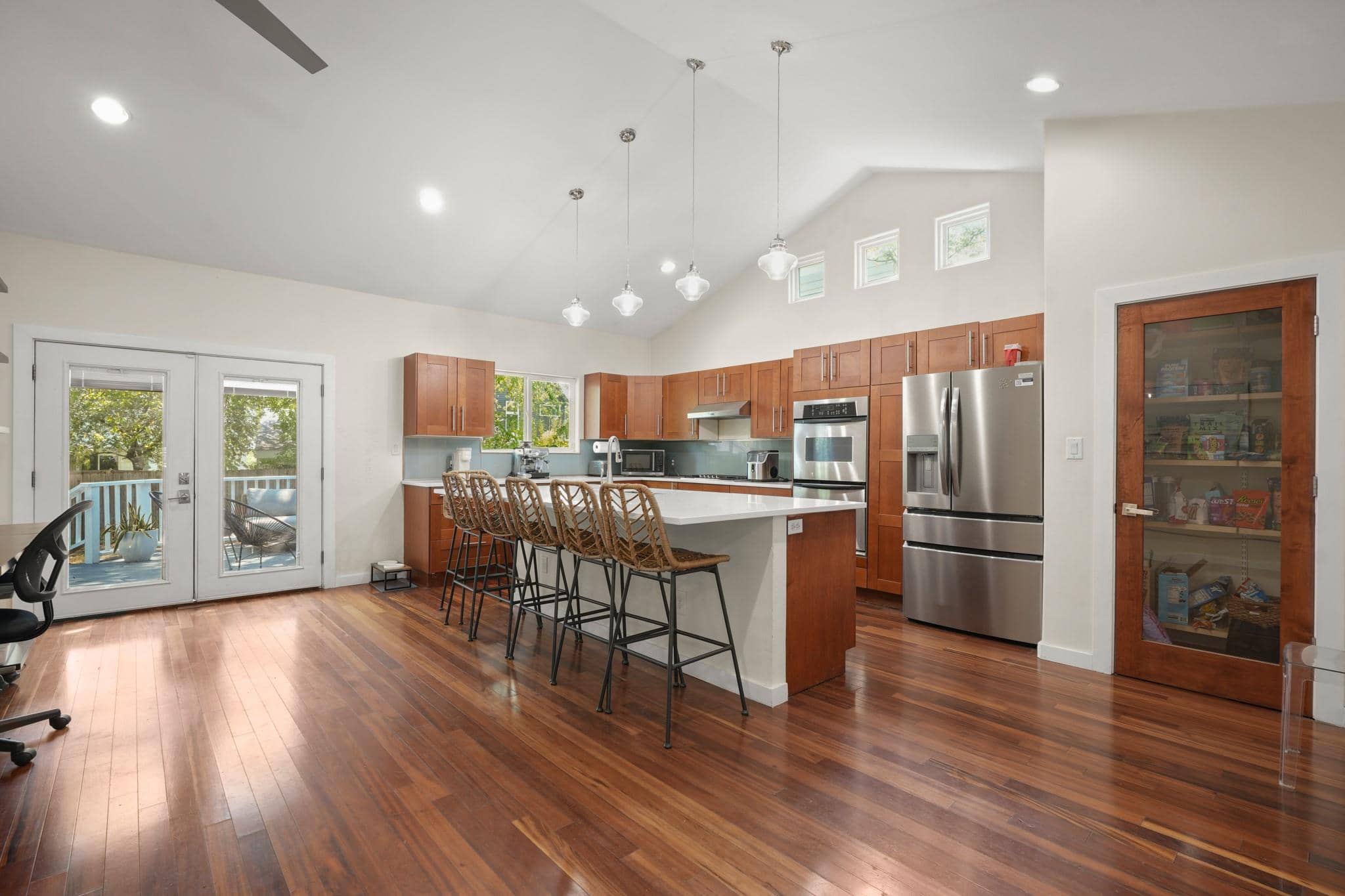 2501 Del Curto, Austin 78704