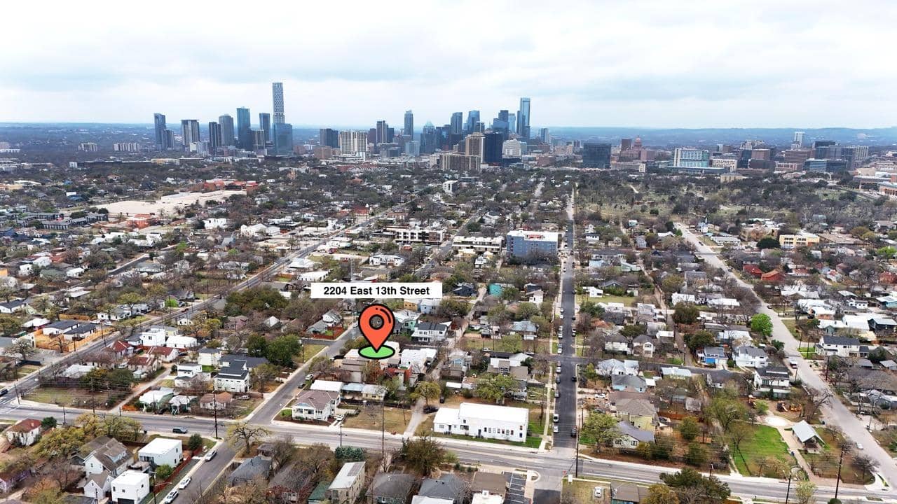 2204 13th #A, Austin 78702